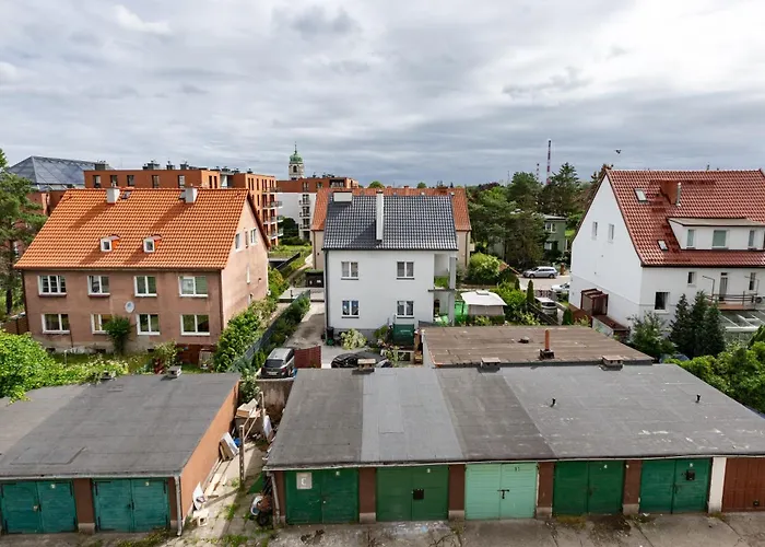 Wrzeszcz Standard By Bookinghost *