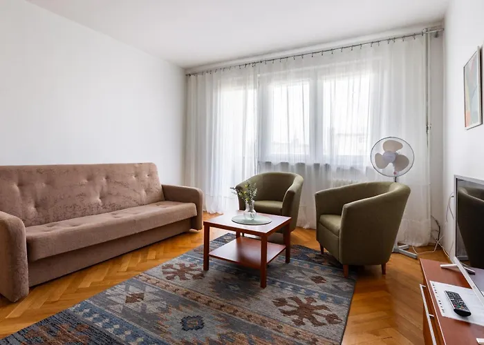 Daire Wrzeszcz Standard By Bookinghost *