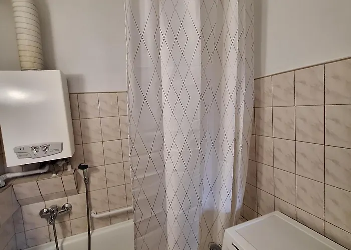 Wrzeszcz Standard By Bookinghost Daire *